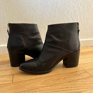 Nisolo Black Leather Dari Boot - worn once